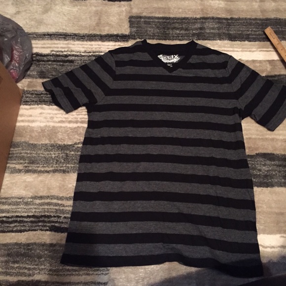 Boys xl helix v neck t nwot black gray  stripes - Picture 1 of 3